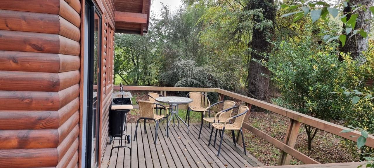 La Casa Del Arbol Cabanas-piscina-tinajas